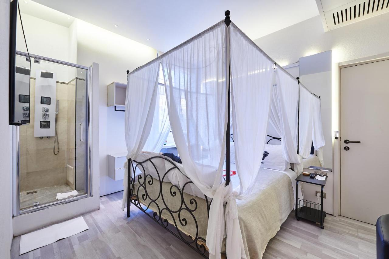 Room 230 Roma Luxury Suites Exterior photo