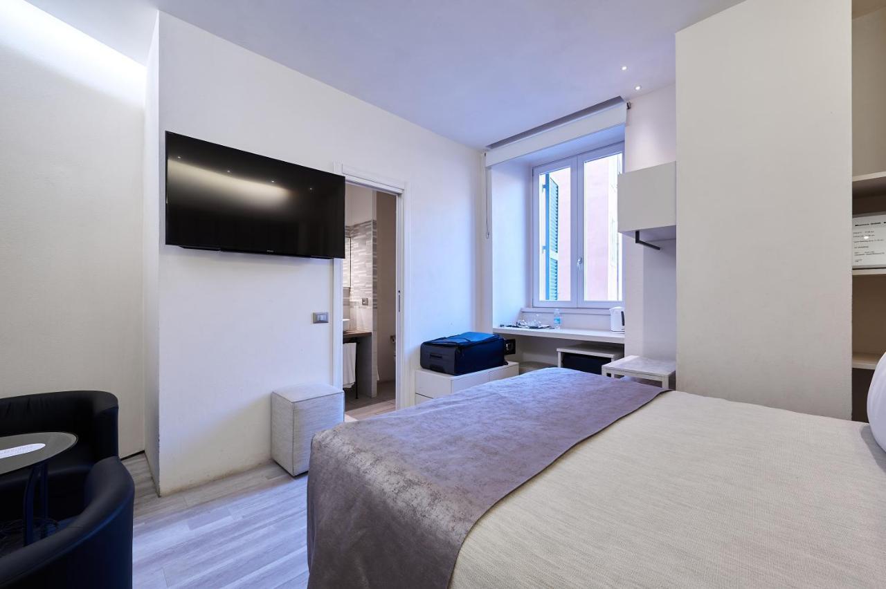 Room 230 Roma Luxury Suites Exterior photo