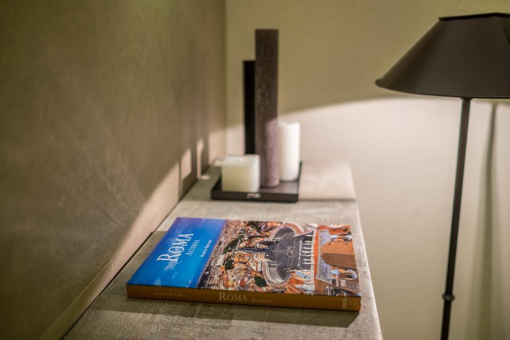 Room 230 Roma Luxury Suites Room photo