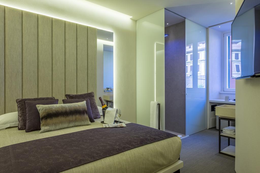 Room 230 Roma Luxury Suites Room photo